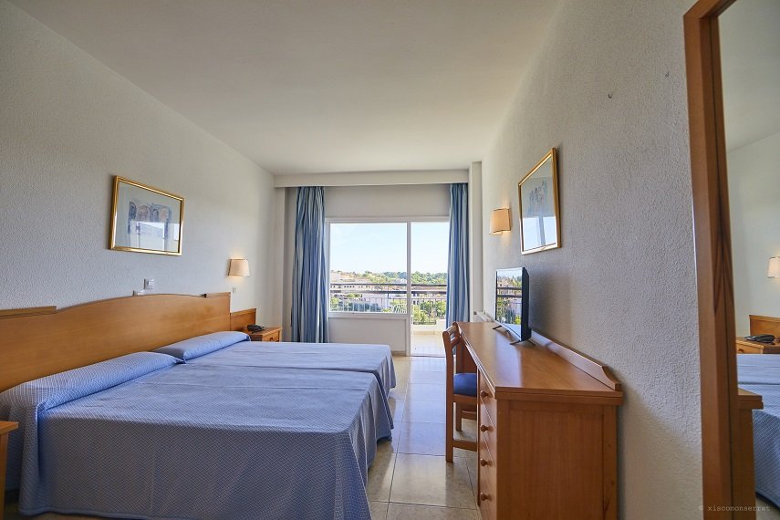 Фото Hotel Cabot Cala Ferrera