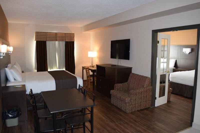 Фото Days Inn by Wyndham Leamington