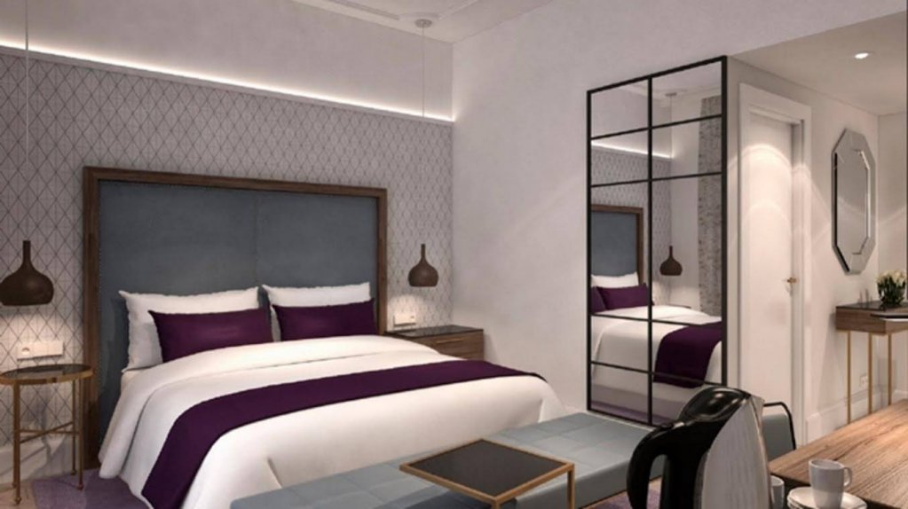 Фото DoubleTree by Hilton Madrid - Prado