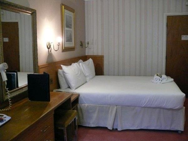 Фото The White Hart Hotel