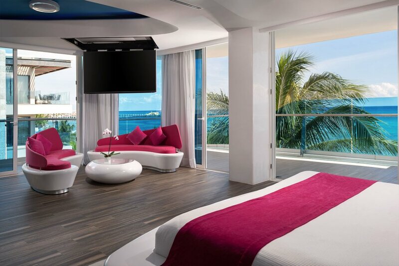 Гостиница The Carmen Hotel - Ocean Front в Плая-дель-Кармен