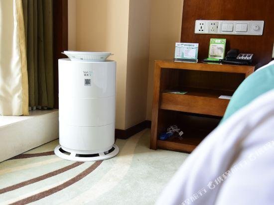 Фото Holiday Inn Qingdao City Centre