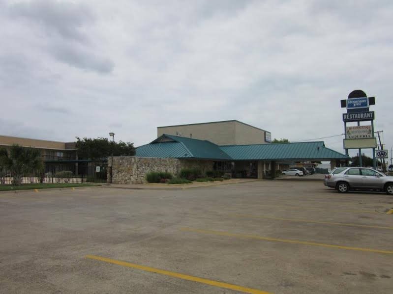 Фото Rodeway Inn Arlington