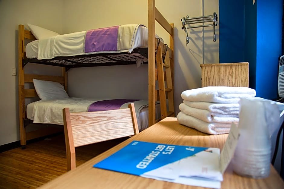 Фото Vanderbilt Ymca Hostel