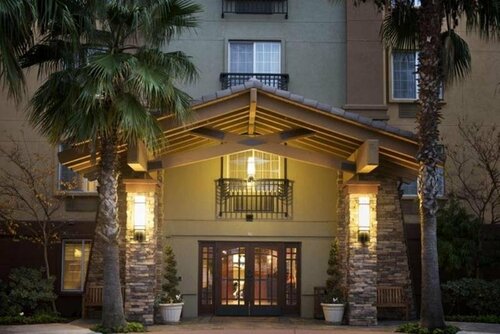Гостиница Larkspur Landing Sunnyvale - An All-Suite Hotel в Саннивейле