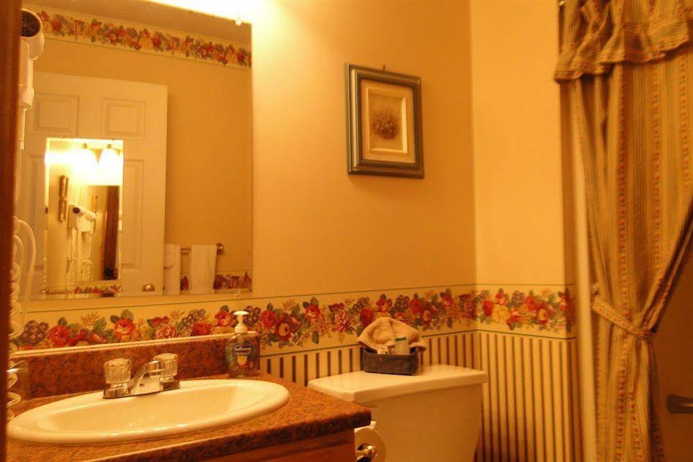 Фото Wild Rose Inn