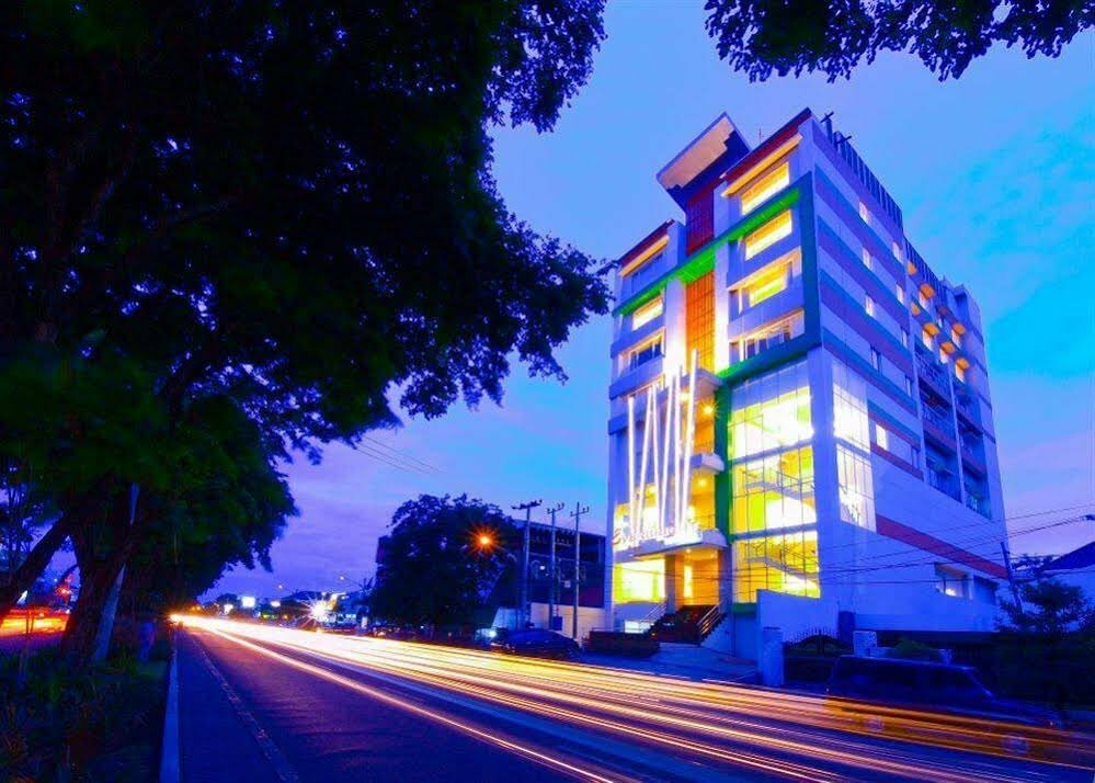 Hotel Mercure Surabaya Manyar, Surabaya, photo