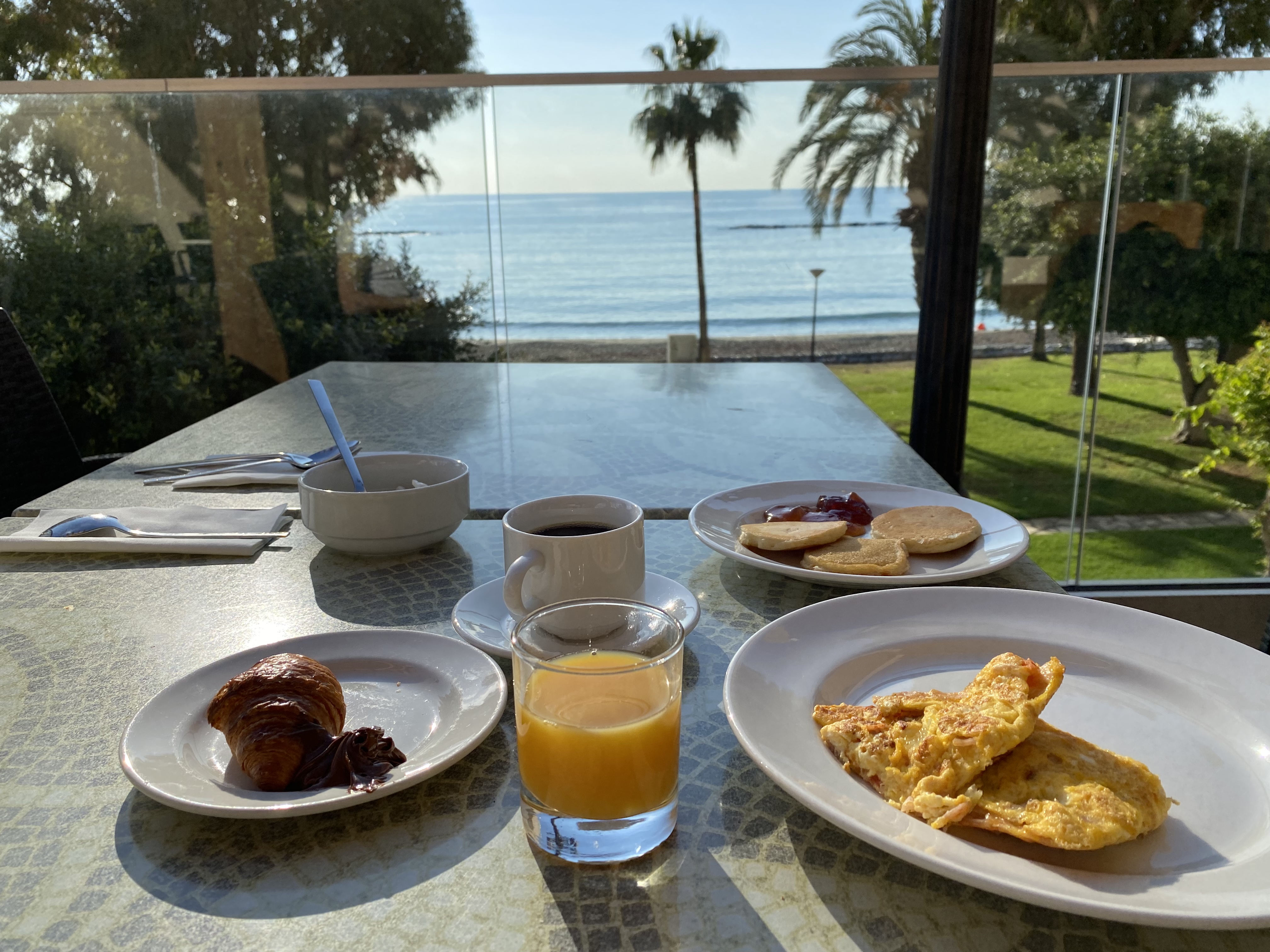 Фото Poseidonia Beach Hotel