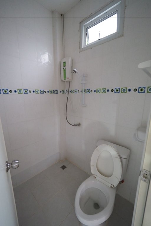 Фото Sorn Waree Apartment