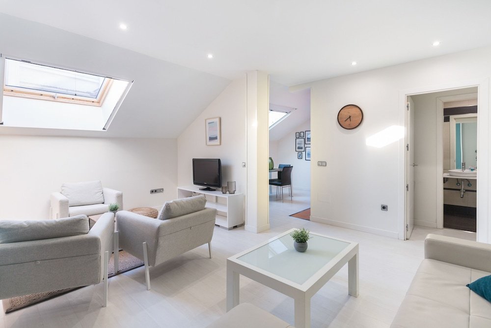 Фото Limehome Madrid Calle de la Paloma