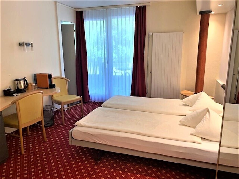 Фото Aparthotel Goldey Interlaken