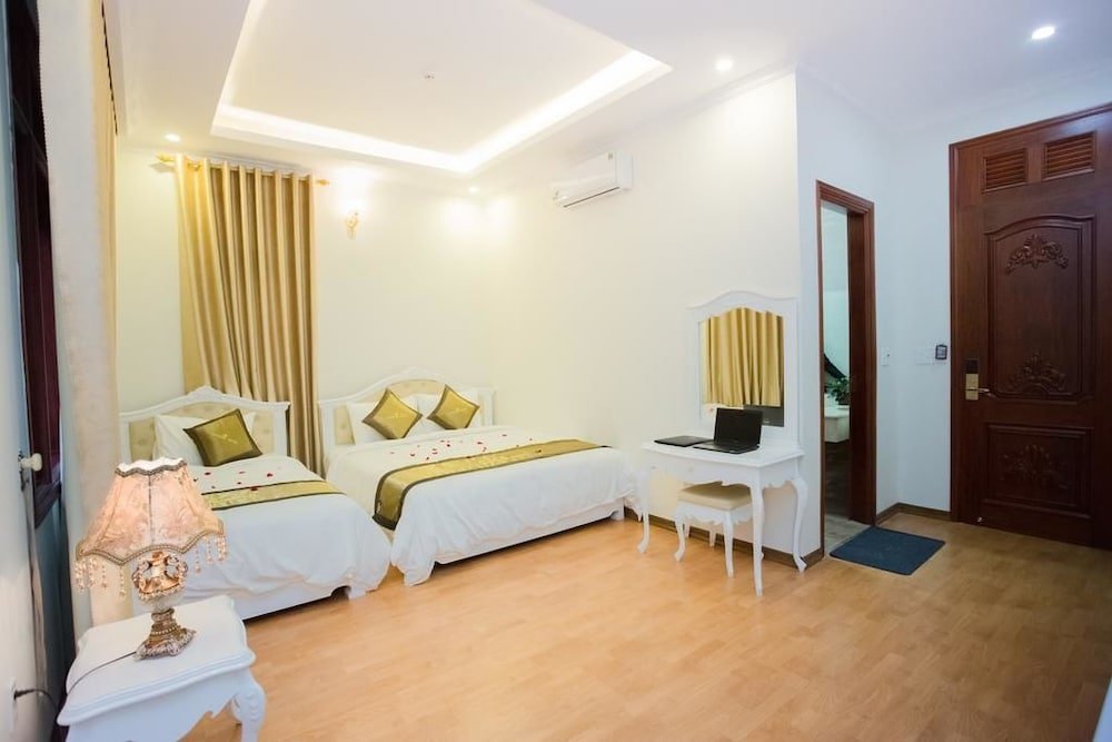 Фото Lakeside Hotel