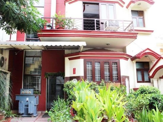 Фото Oyo 1879 Hotel Imperial Inn