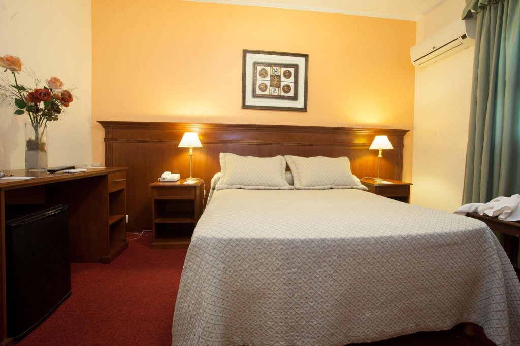 Фото Ritz Hotel Mendoza