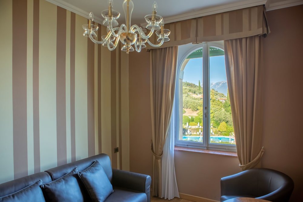 Фото Hotel Villa Del Sogno