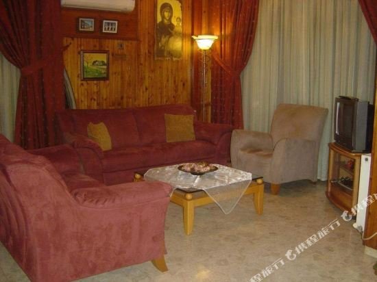 Фото Layiotis Hotel Apartments