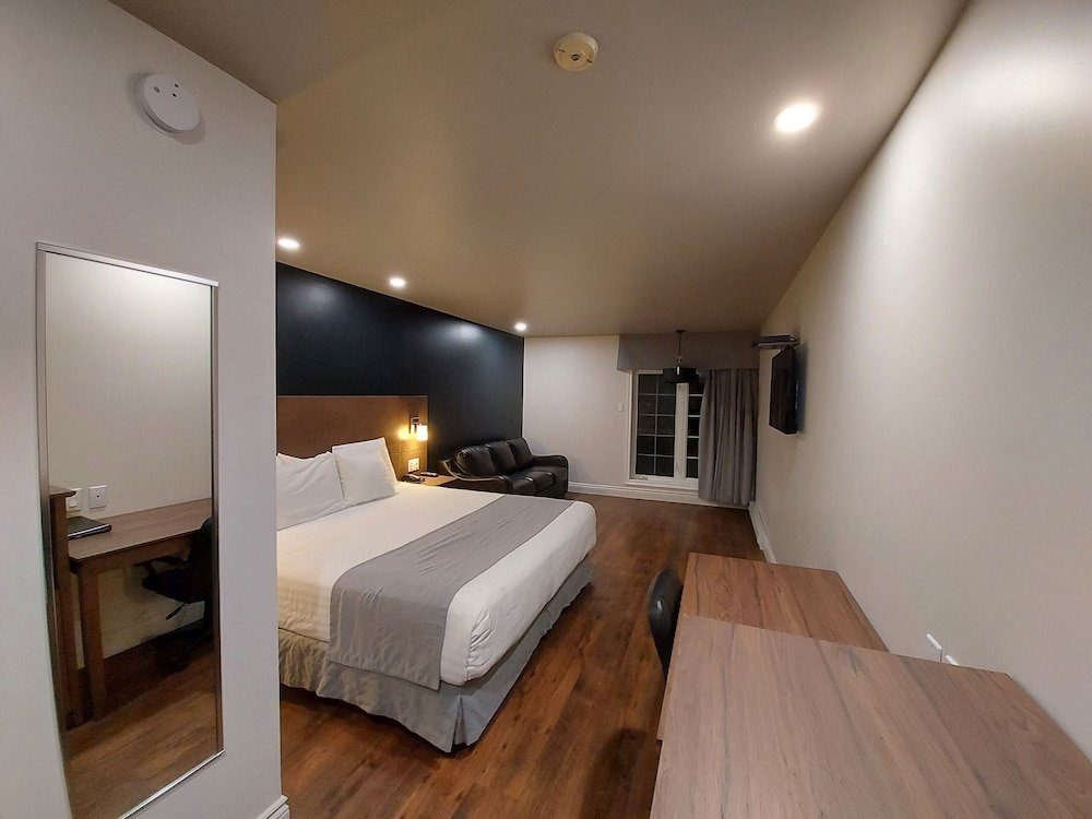 Фото Hotel Marineau Shawinigan