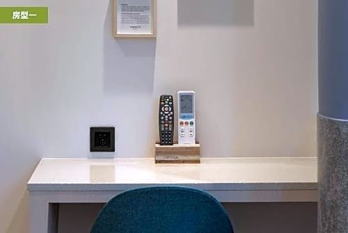 Фото Meander 1948 Hostel - Taipei Main Station