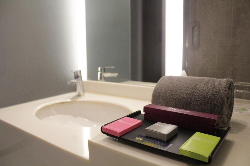 Фото Ibis Styles Jakarta Mangga Dua Square