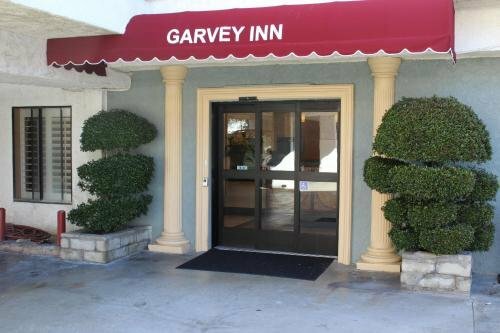 Гостиница Garvey Inn в Монтерей Парк