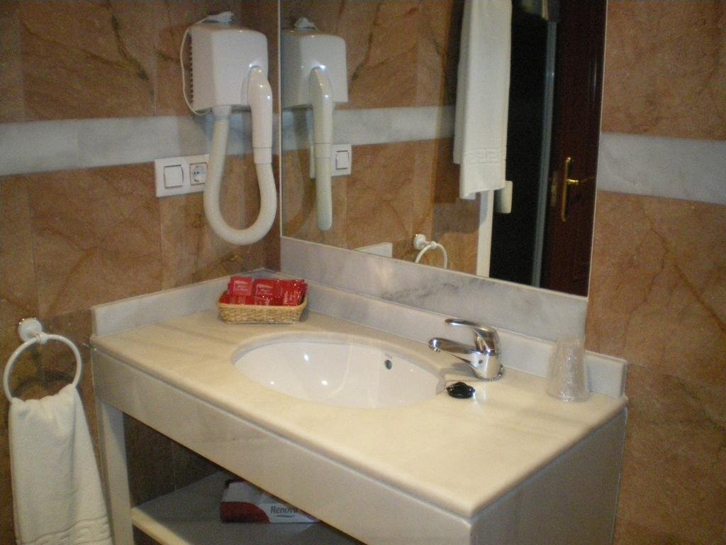 Фото Hotel La Parrita