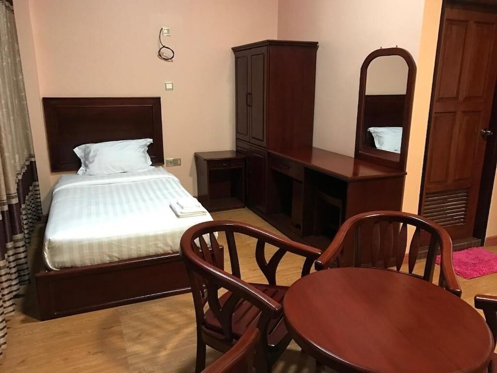 Фото Royal Garden Hotel Mawlamyine