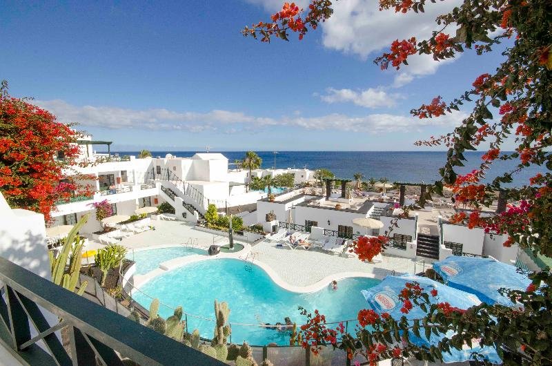 Фото Apartamentos La Moraña