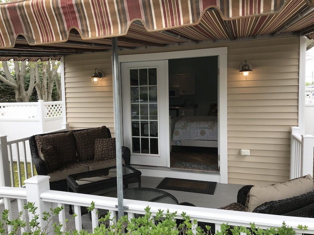 Фото Falmouth Heights Motor Lodge