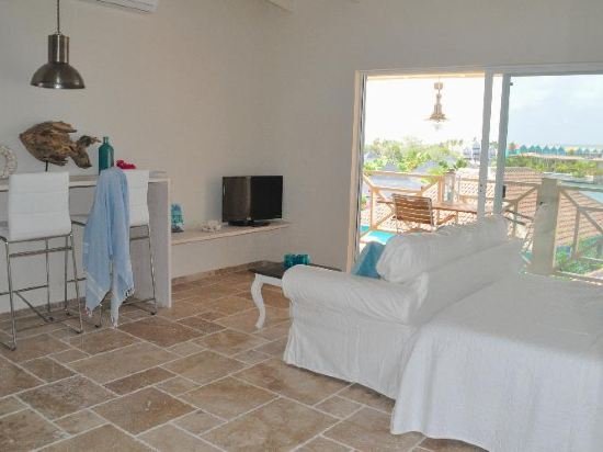 Фото Ocean Breeze Boutique Hotel & Marina