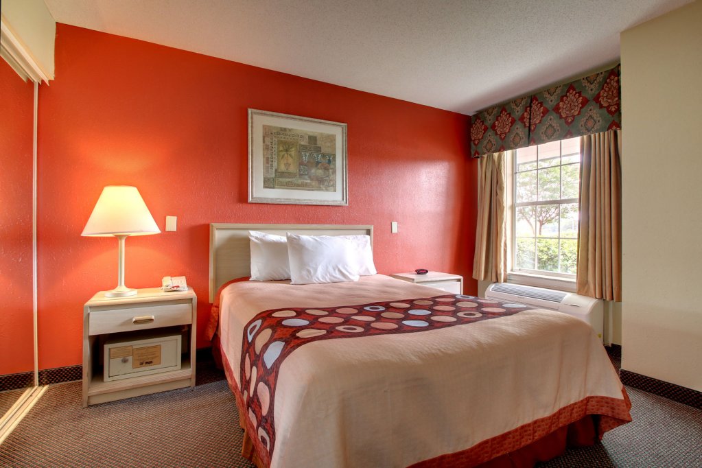 Фото SureStay Hotel by Best Western Tuscaloosa Southeast