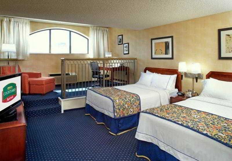 Фото Courtyard by Marriott Columbus Downtown
