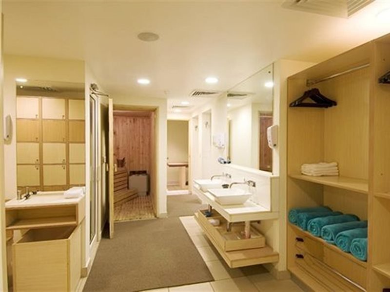 Фото Avalon Courtyard