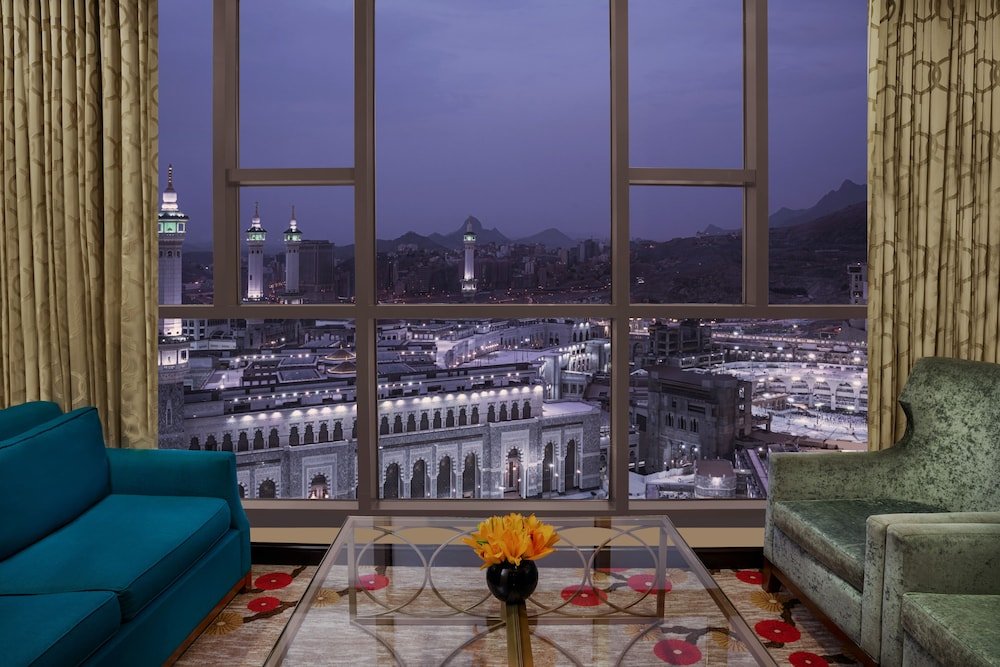 Фото Hilton Suites Makkah
