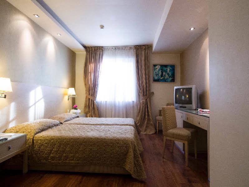 Фото The Tobacco Hotel