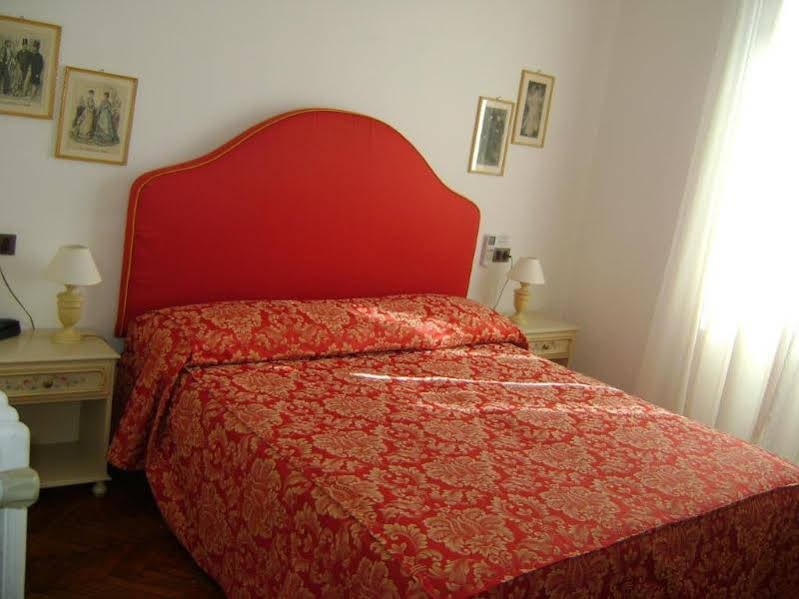 Фото Hotel La Vela-Castello Il Rifugio