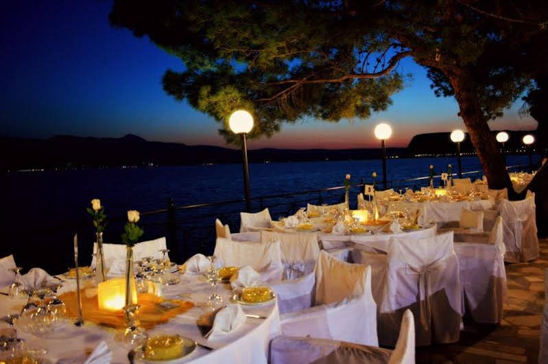 Фото Mytilana Village Hotel