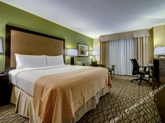 Фото Courtyard by Marriott San Diego Miramar