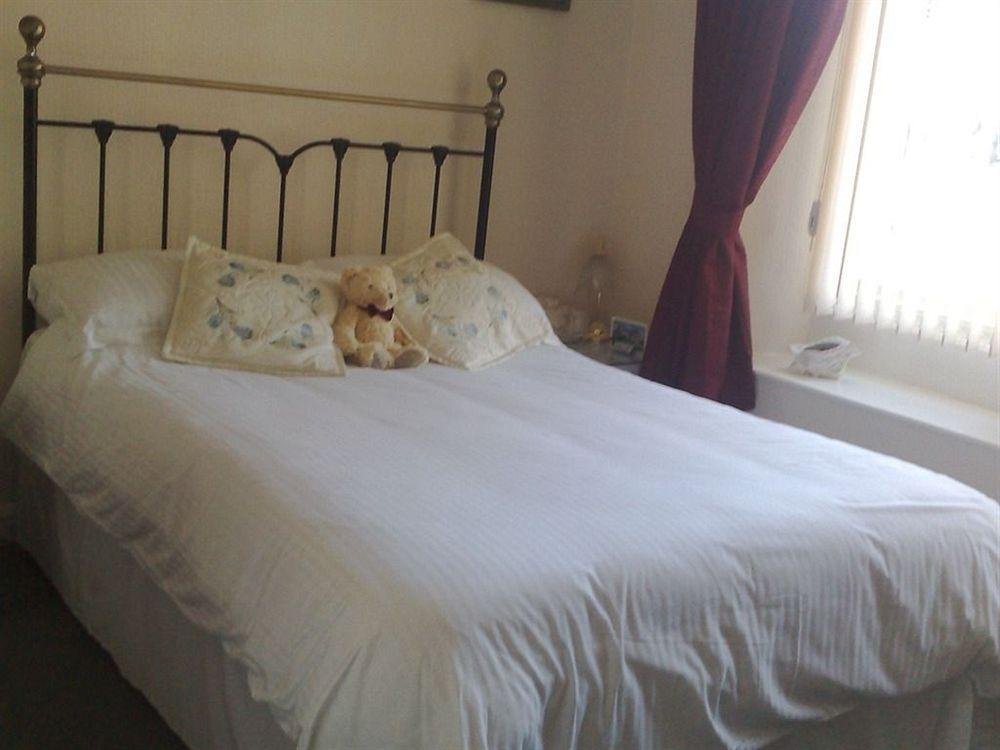 Фото Rayrigg Villa Guest House