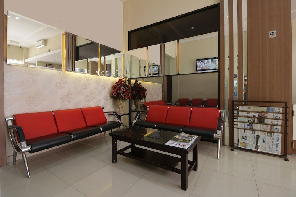 Фото Airy Bandara Ahmad Yani Anjasmoro Raya 74 Semarang