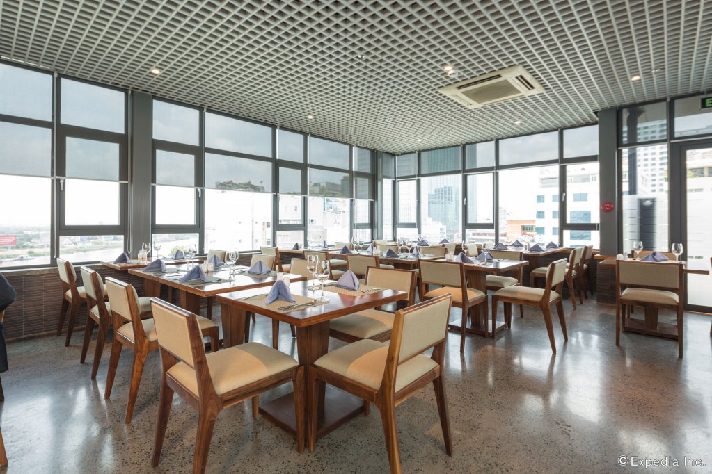 Фото Ramada Encore by Wyndham Saigon