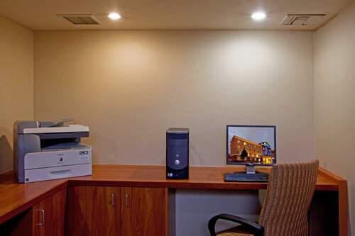 Гостиница Holiday Inn Express Hotel & Suites San Diego-Sorrento Valley, an Ihg Hotel