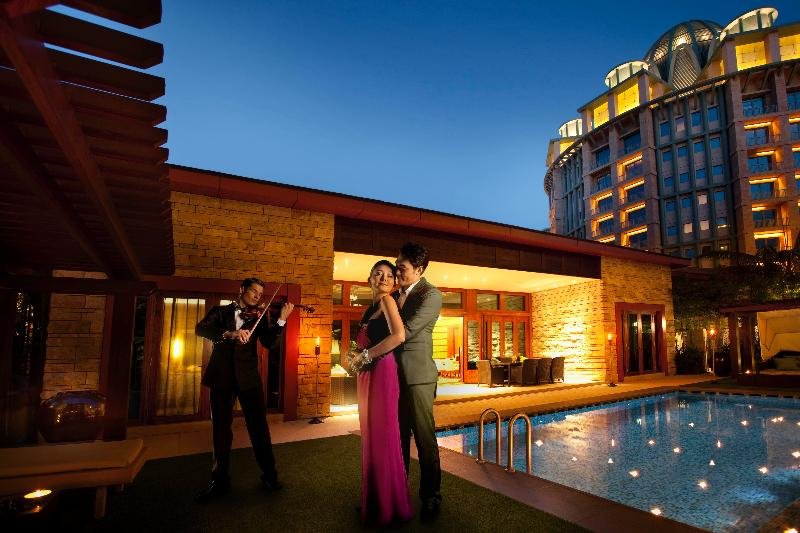 Фото Resorts World Sentosa - Crockfords Tower