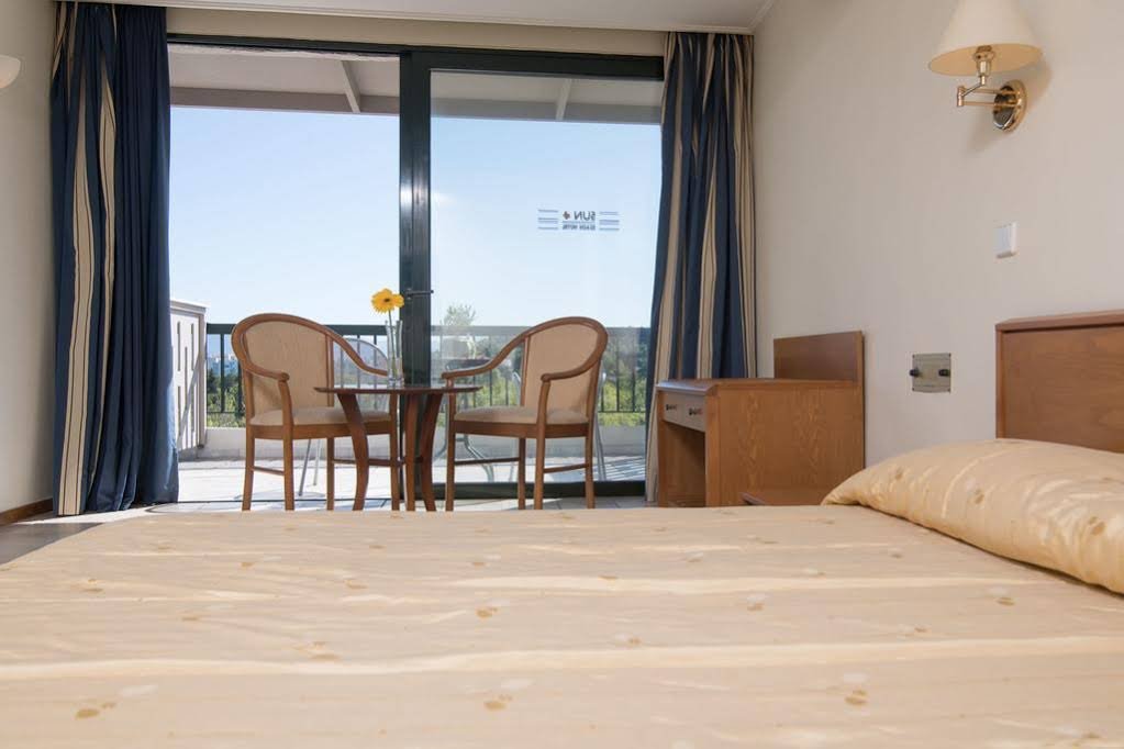 Фото Sun Beach Hotel