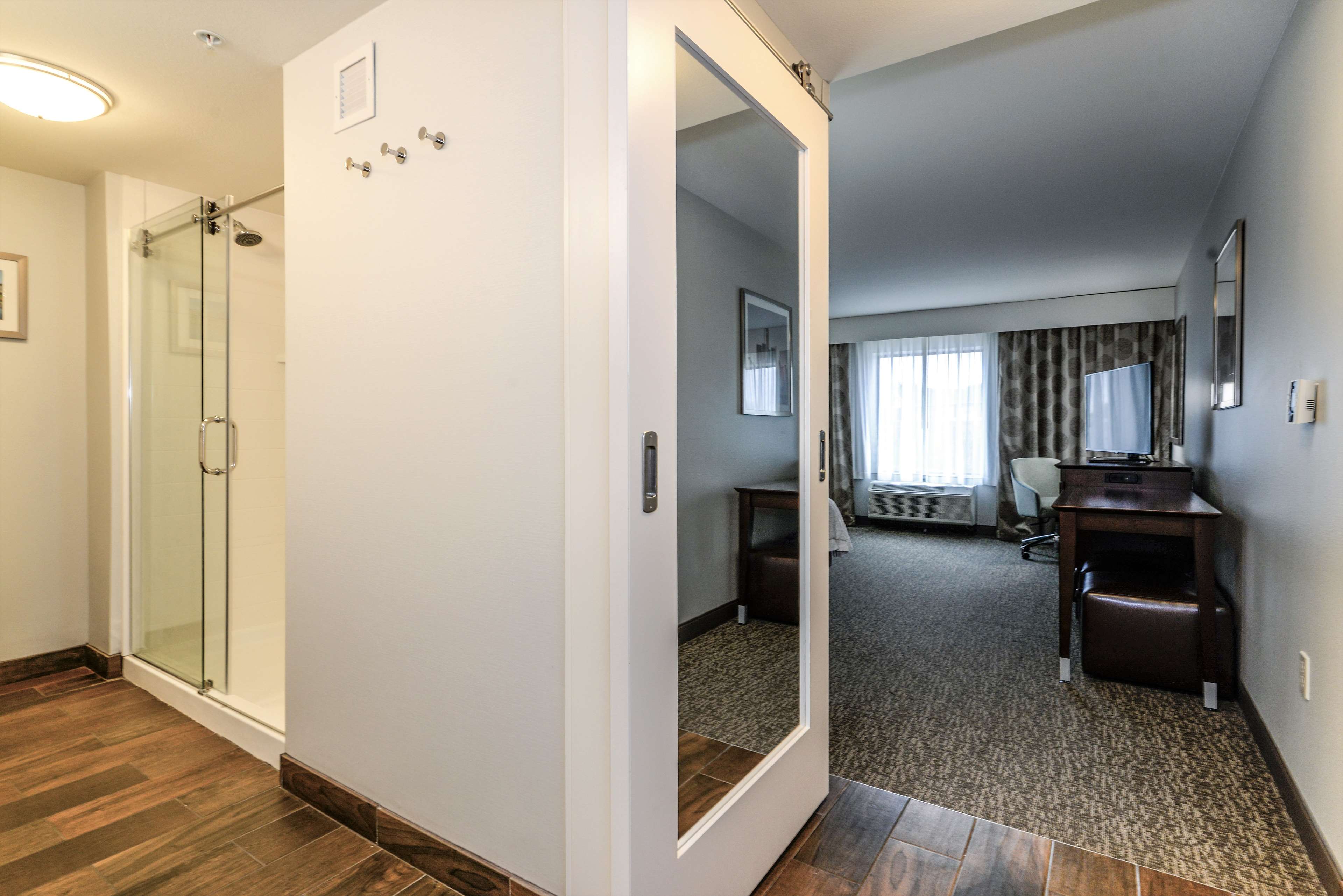 Фото Hampton Inn Brighton