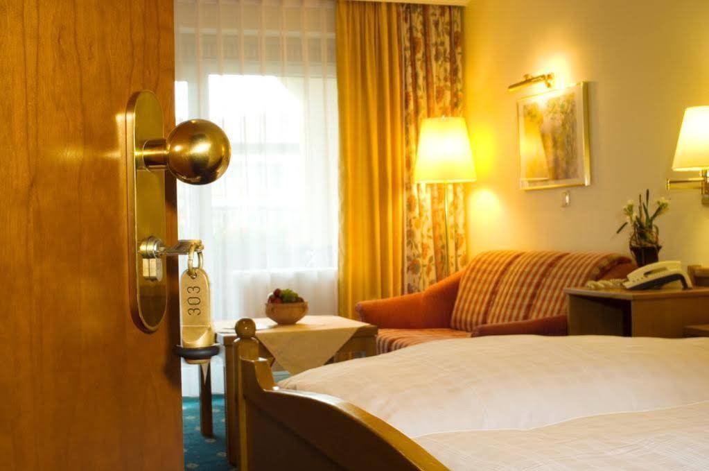 Фото Hotel Reindl garni Suiten & Appartments