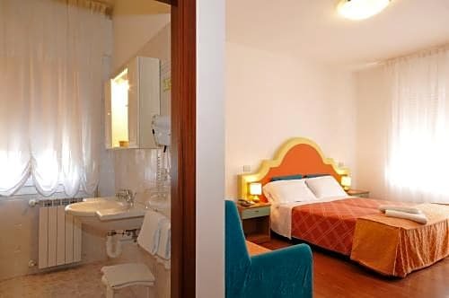 Фото Hotel Crystal