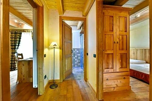 Hotel Hotel Miravidi, Aosta Valley, photo