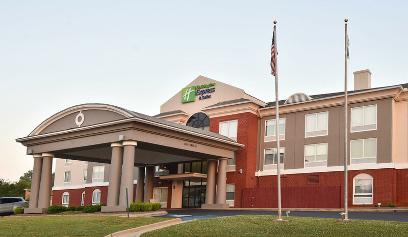 Гостиница Holiday Inn Express Selma, an Ihg Hotel