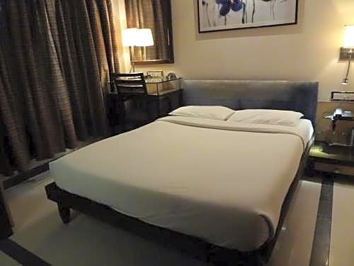 Фото Hotel Sapna Marine