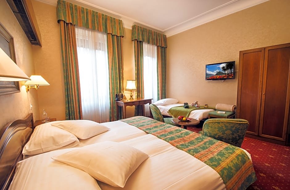 Фото International au Lac Historic Lakeside Hotel - Lugano